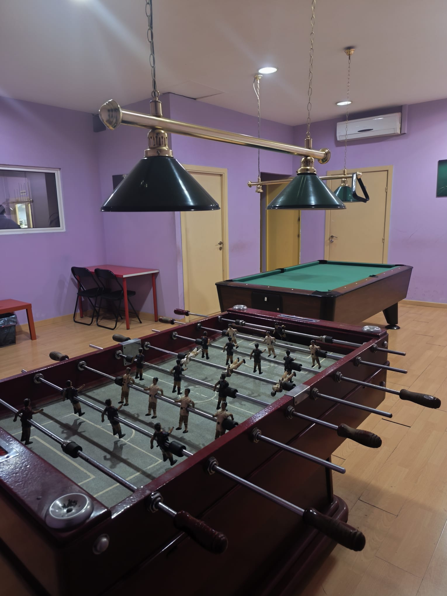 Futbolín y televisión